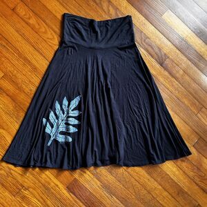 Maitai Black Leaf Print Skirt L Rayon Spandex Made in USA Stretch Waist A-Line